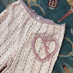 Adorable nwt Pink Rose heart pocket roses pajamas M